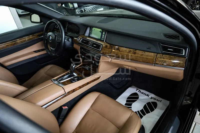 2014 بي ام دبليو الفئة السابعة 740 إل أي