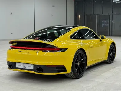 2020 بورش 911 كاريرا 4