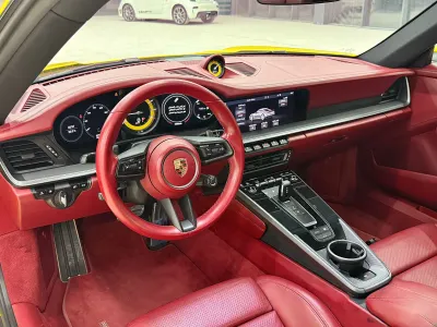 2020 بورش 911 كاريرا 4