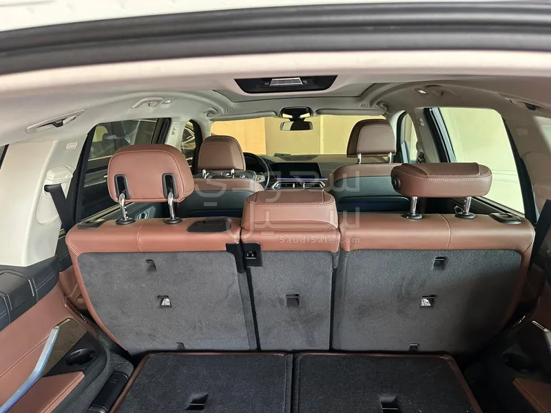 2022 بي ام دبليو الفئة اكس 7