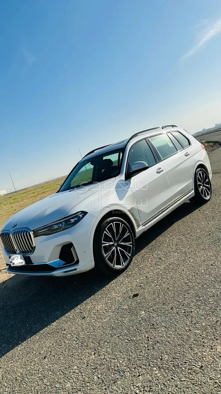 2022 بي ام دبليو الفئة اكس 7