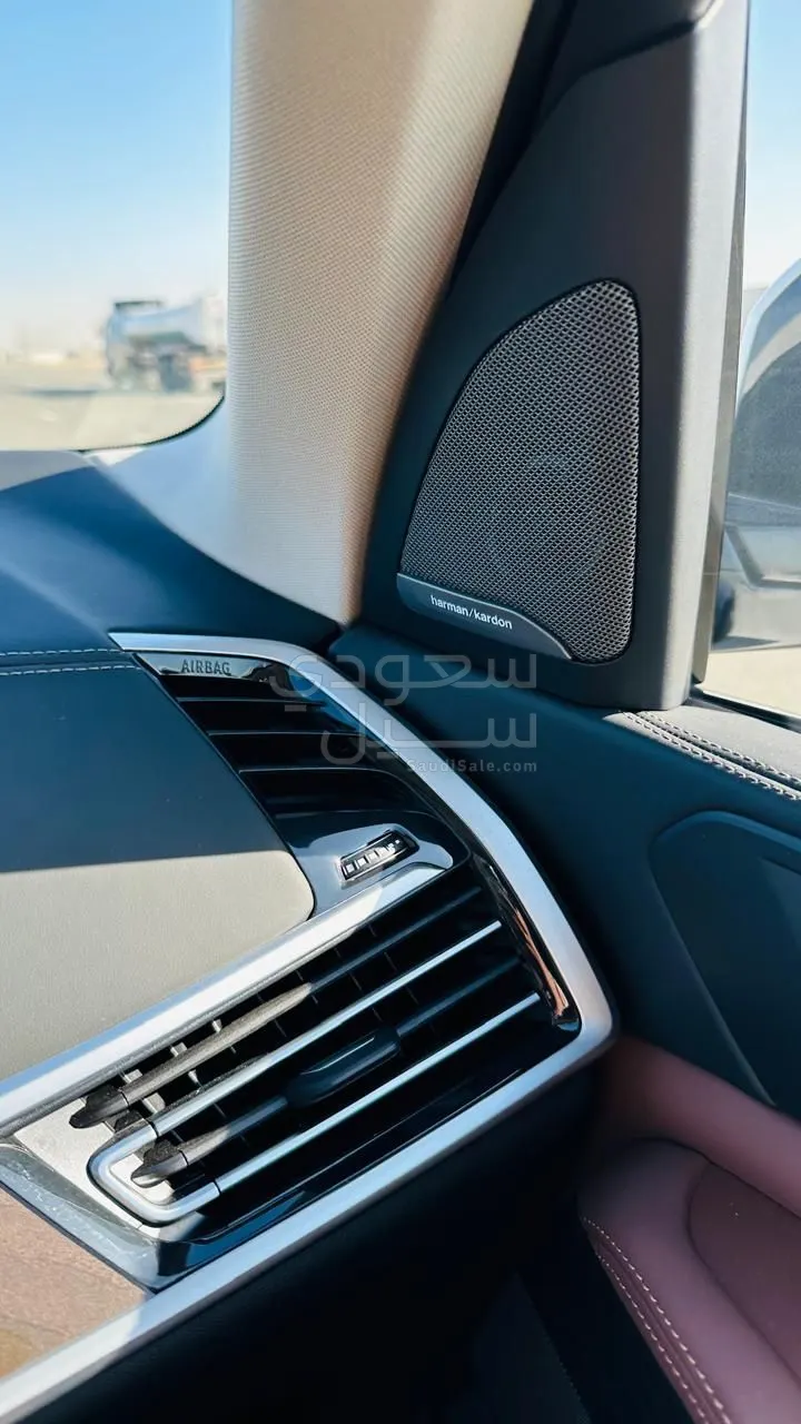 2022 بي ام دبليو الفئة اكس 7