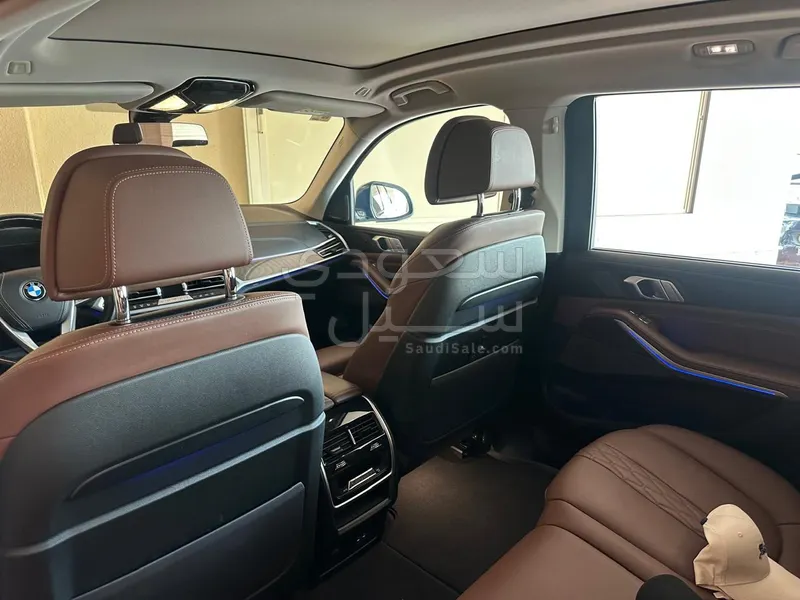 2022 بي ام دبليو الفئة اكس 7