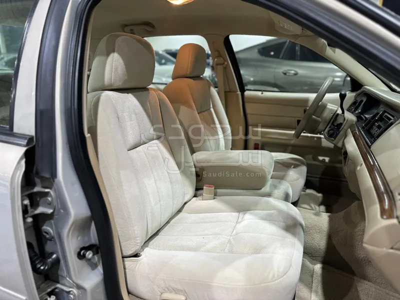 2008 فورد كراون فكتوريا