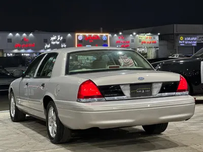 2008 فورد كراون فكتوريا