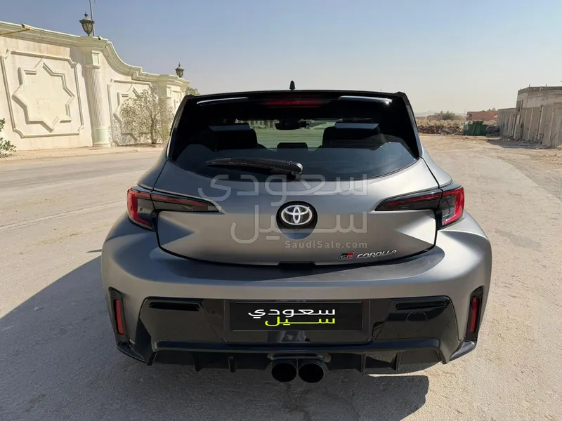 2023 تويوتا كورولا جي آر