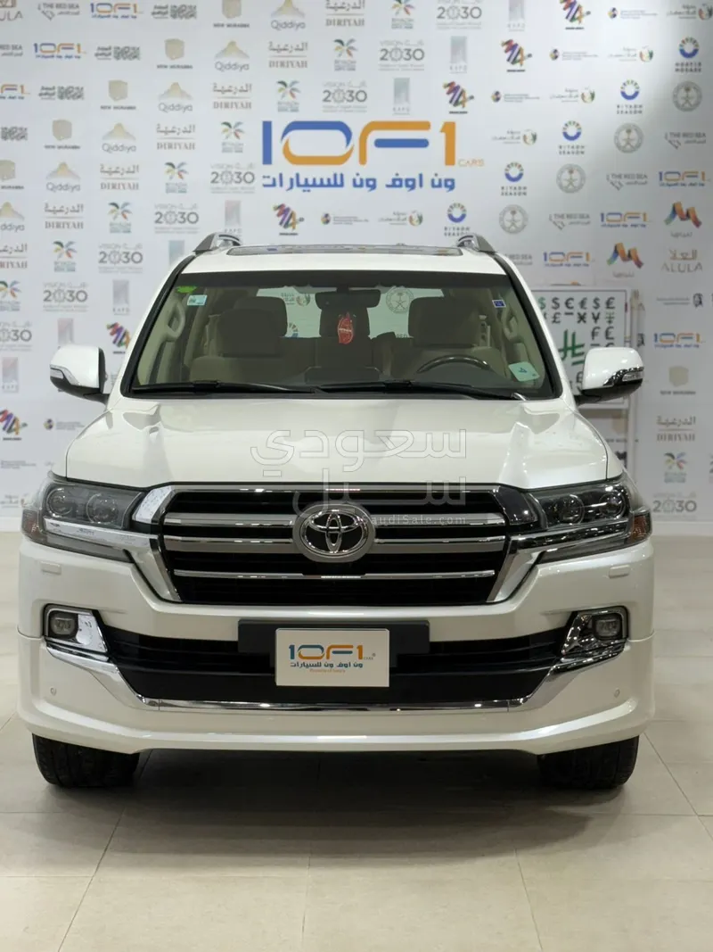 2019 تويوتا لاند كروزر جي اكس ار