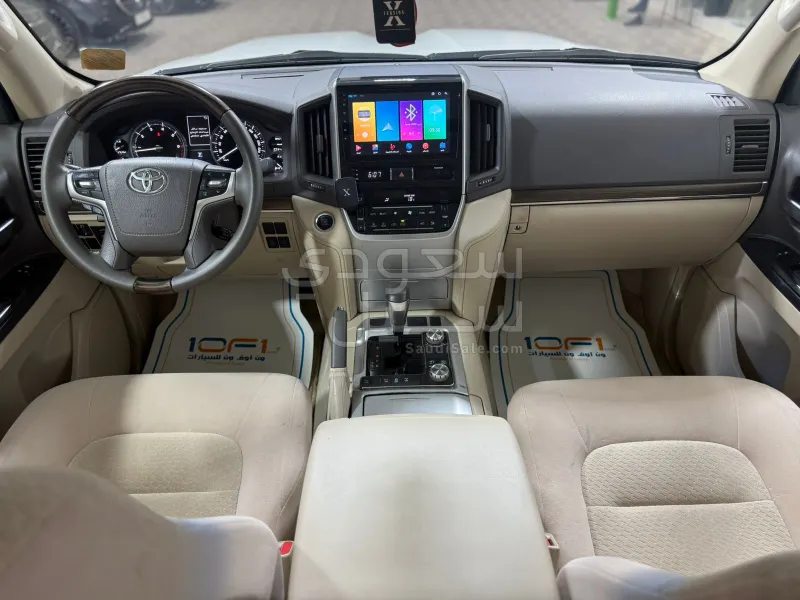 2019 تويوتا لاند كروزر جي اكس ار