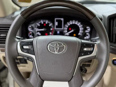 2019 تويوتا لاند كروزر جي اكس ار