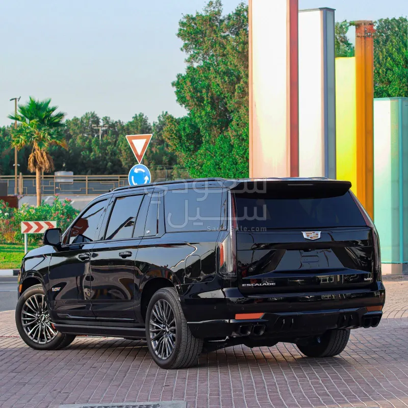 2023 كاديلاك اسكاليد في