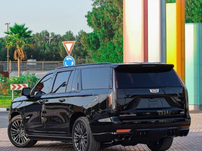 2023 كاديلاك اسكاليد في