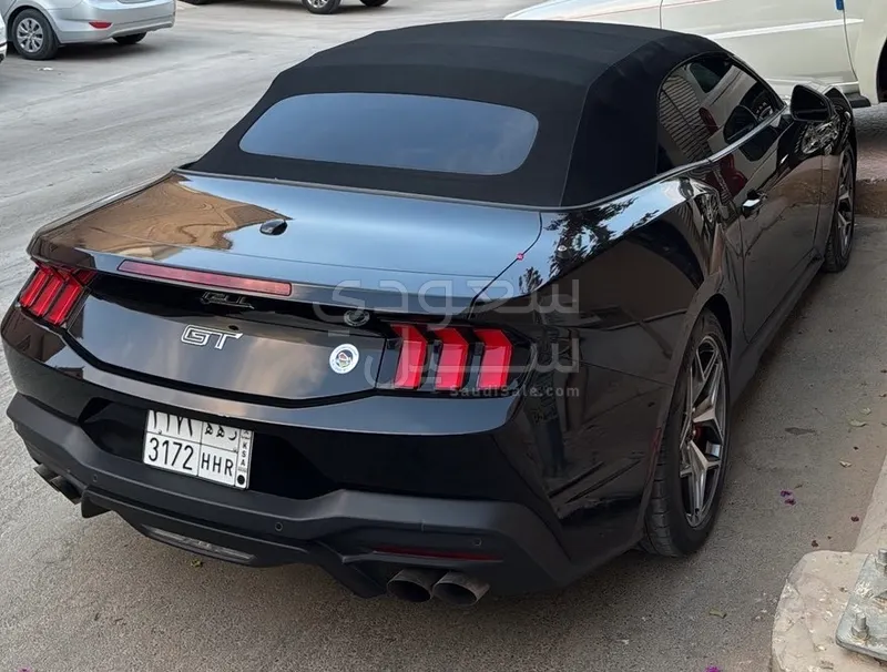 2024 فورد موستانغ جي تي بريميوم