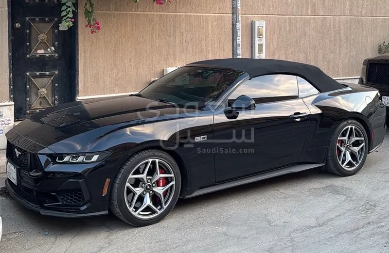 2024 فورد موستانغ جي تي بريميوم