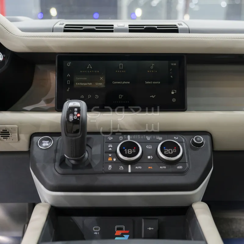 2024 لاند روفر ديفيندر 110