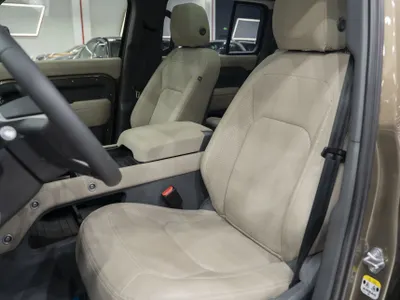 2024 لاند روفر ديفيندر 110