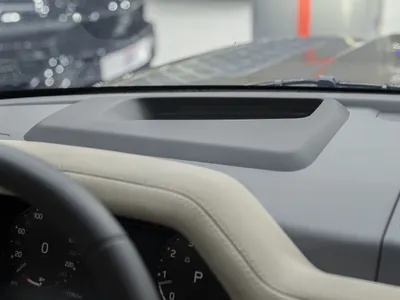 2024 لاند روفر ديفيندر 110