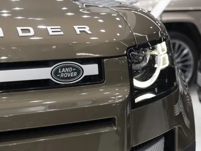 2024 لاند روفر ديفيندر 110