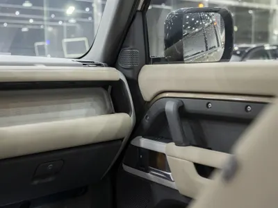 2024 لاند روفر ديفيندر 110