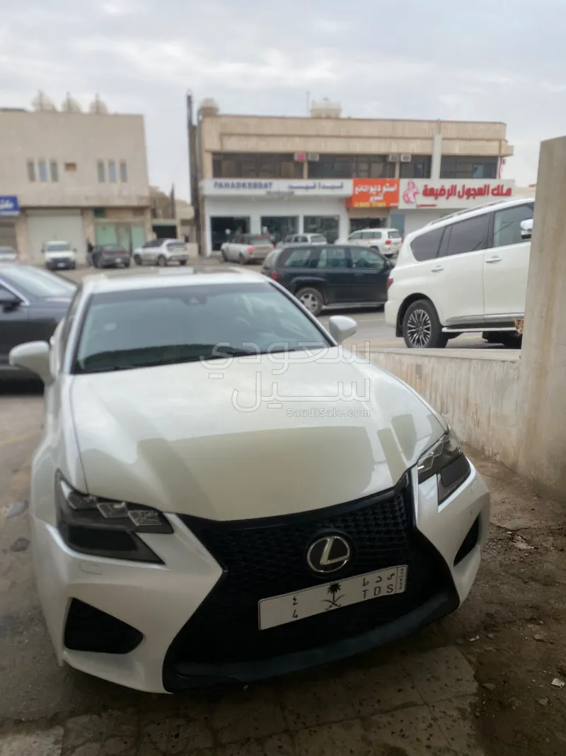 2017 لكزس جي إس 350