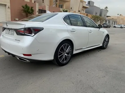 2017 لكزس جي إس 350