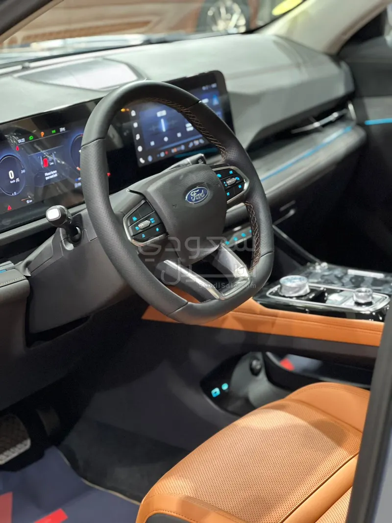 2026 فورد تيريتوري تيتانيوم بلس