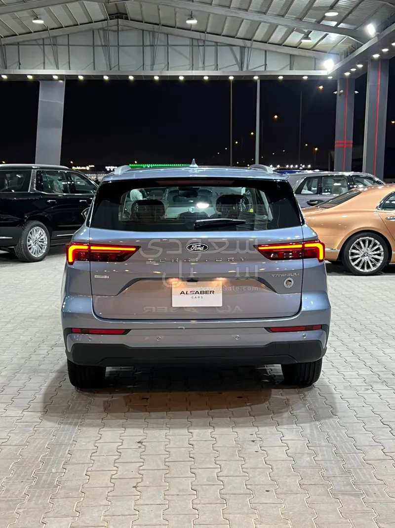 2026 فورد تيريتوري تيتانيوم بلس