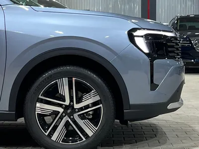 2026 فورد تيريتوري تيتانيوم بلس