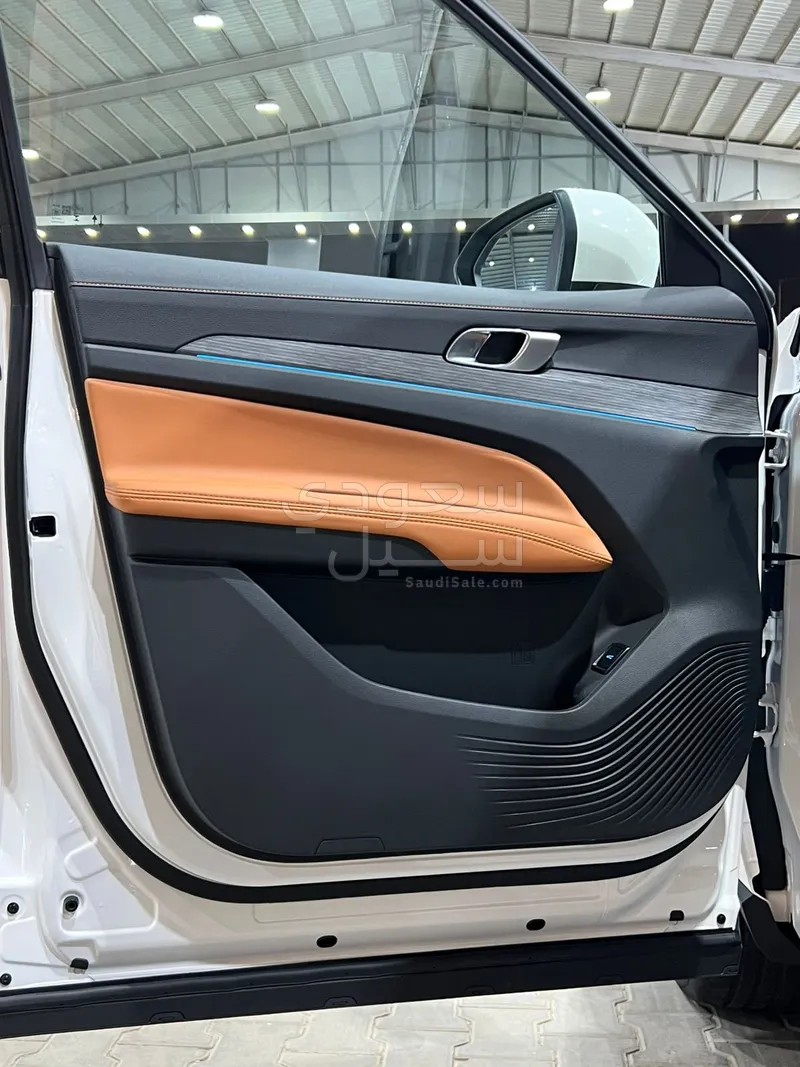 2026 فورد تيريتوري تيتانيوم بلس