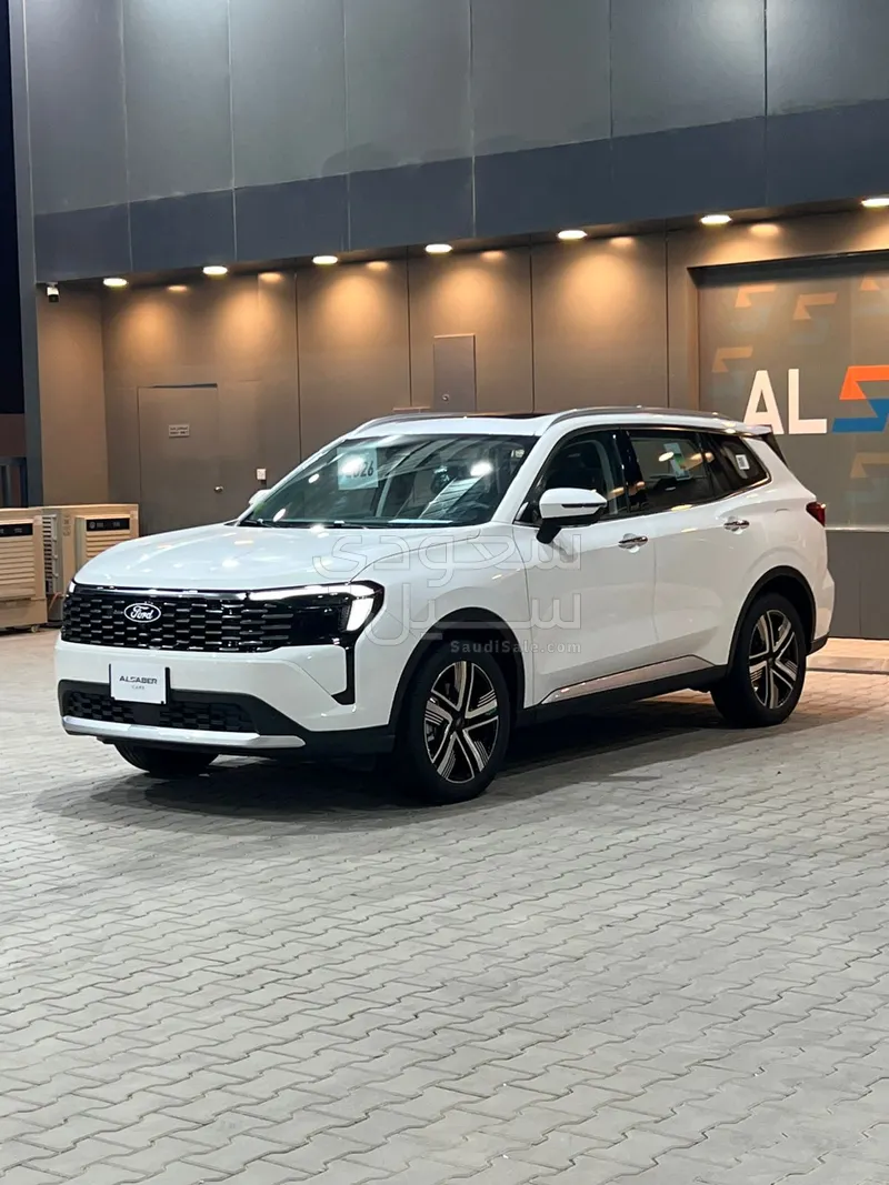 2026 فورد تيريتوري تيتانيوم بلس