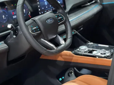 2026 فورد تيريتوري تيتانيوم بلس