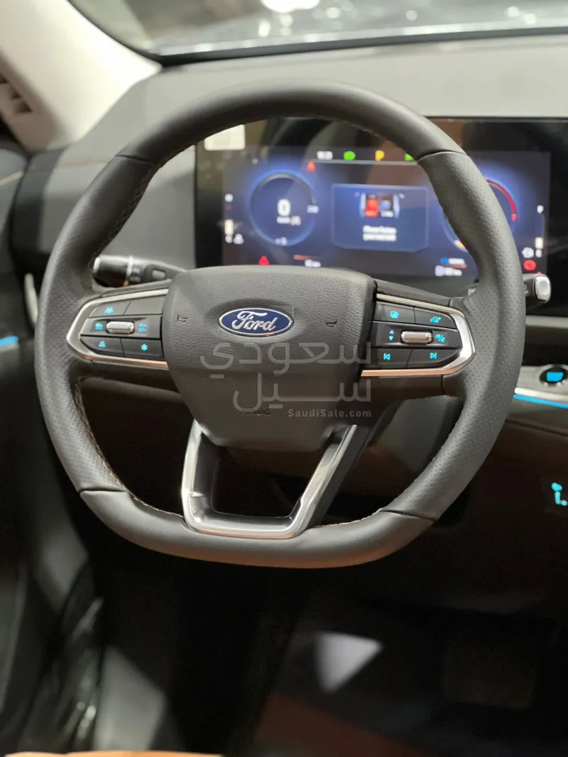 2026 فورد تيريتوري تيتانيوم بلس