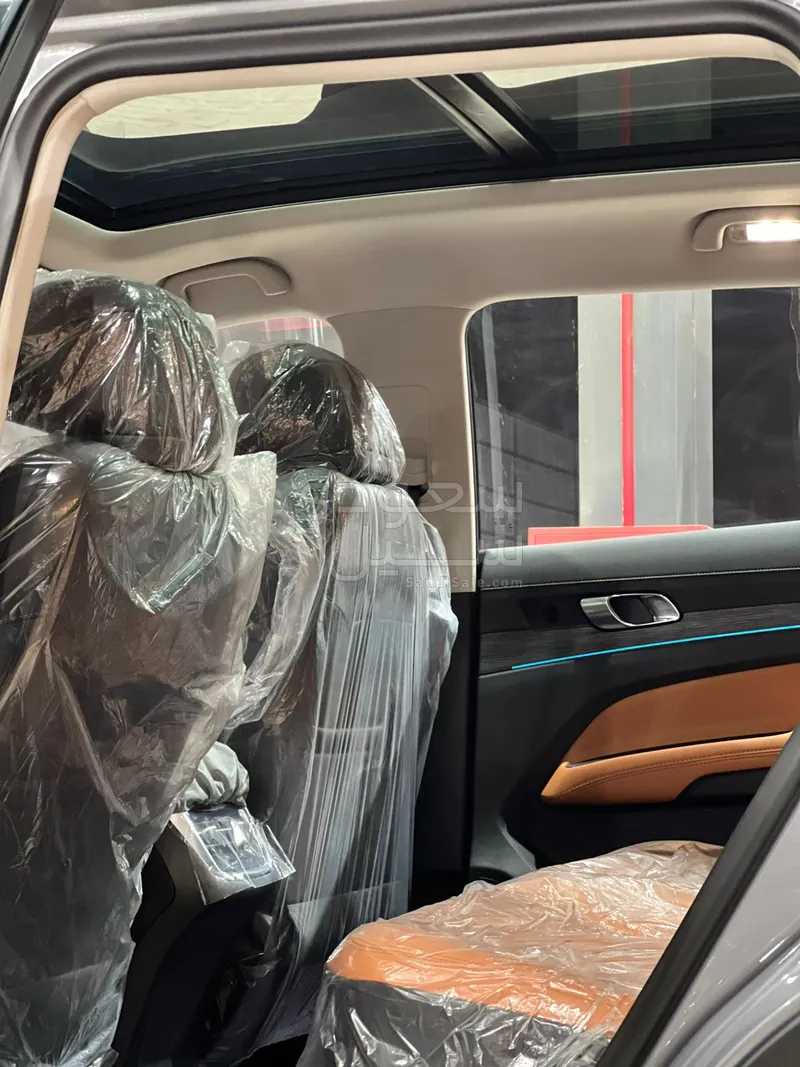 2026 فورد تيريتوري تيتانيوم بلس