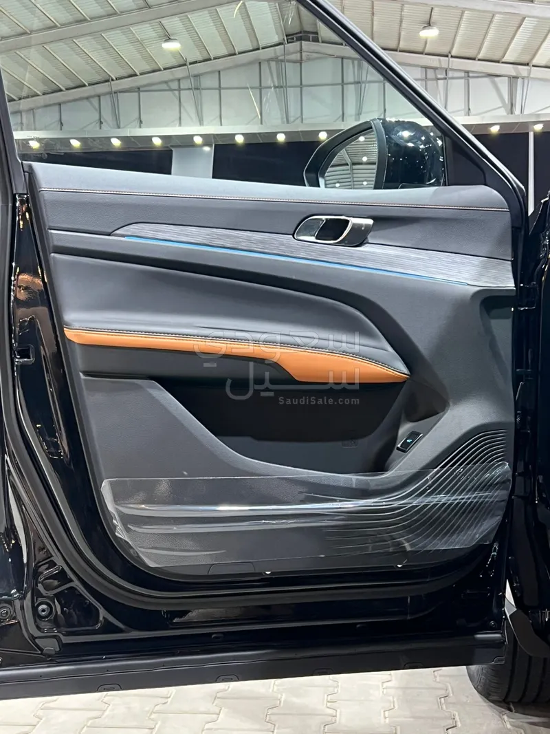 2026 فورد تيريتوري تيتانيوم بلس