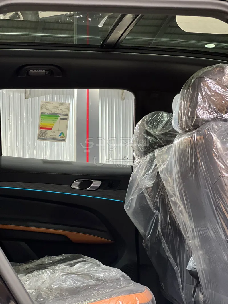 2026 فورد تيريتوري تيتانيوم بلس