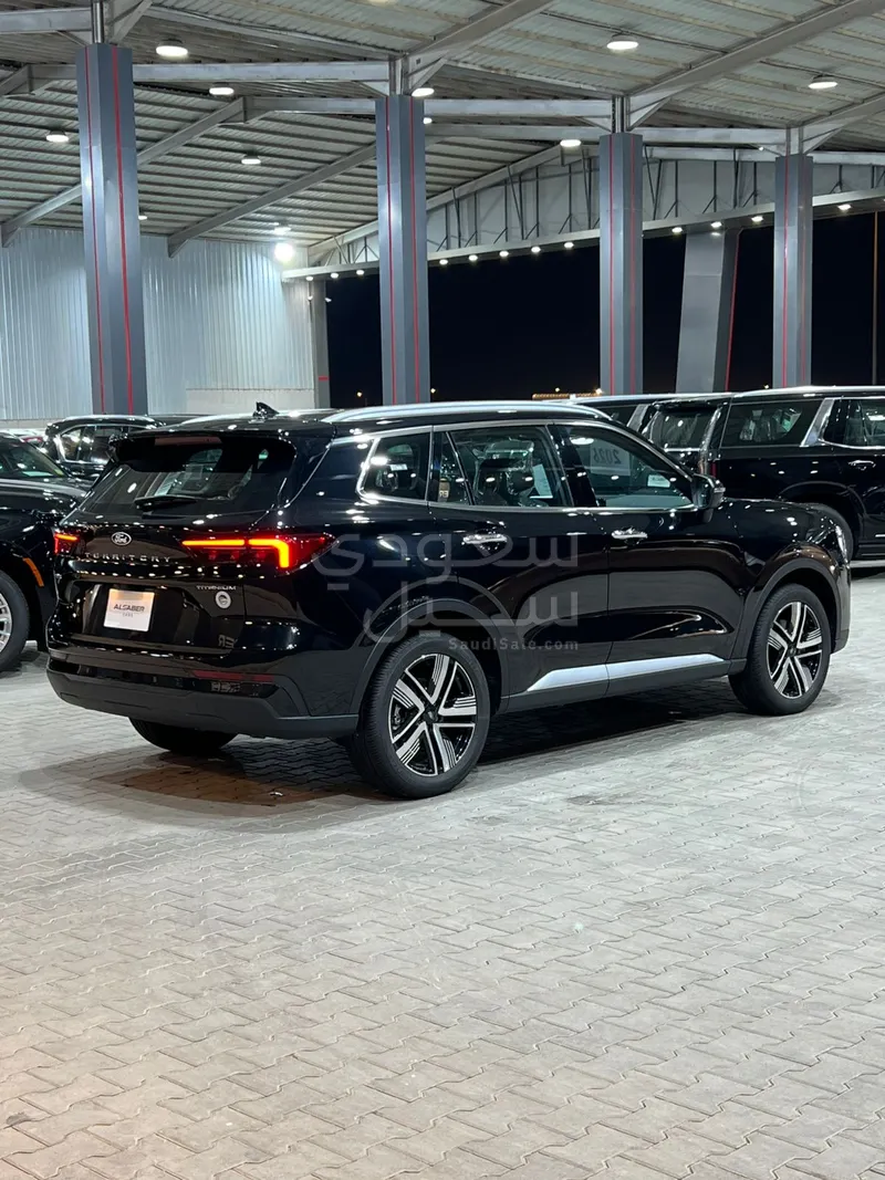 2026 فورد تيريتوري تيتانيوم بلس