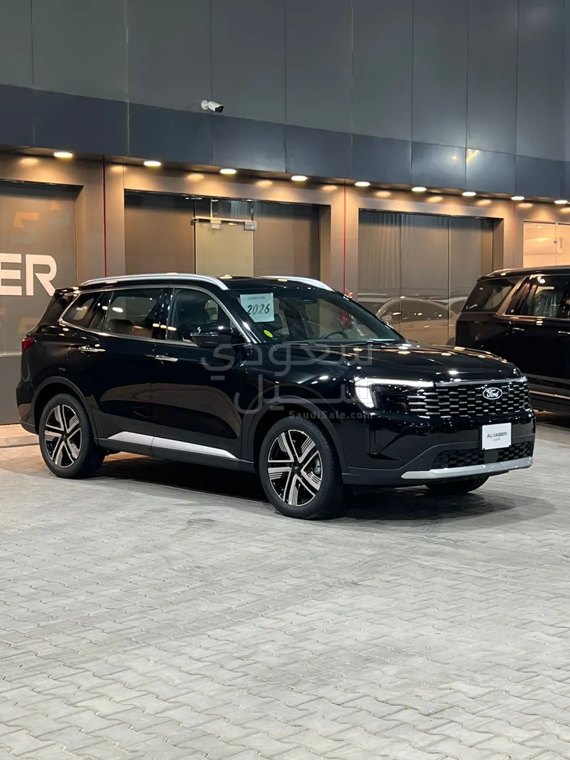 2026 فورد تيريتوري تيتانيوم بلس