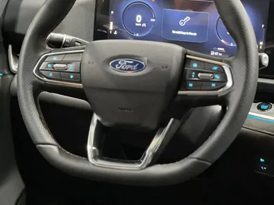 2026 فورد تيريتوري تيتانيوم بلس