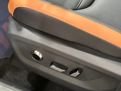 2026 فورد تيريتوري تيتانيوم بلس