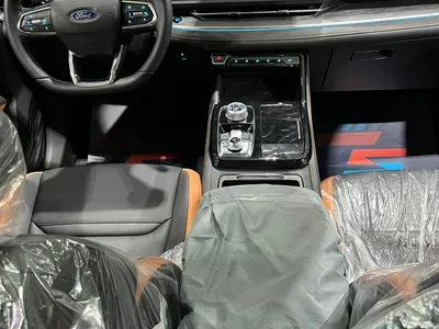 2026 فورد تيريتوري تيتانيوم بلس