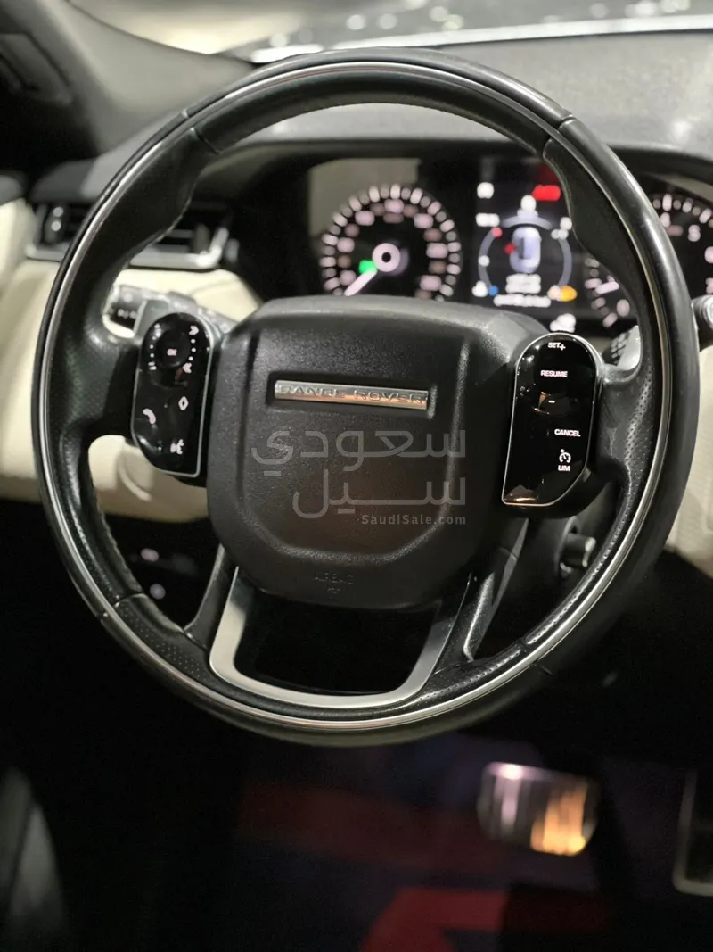 2018 لاند روفر رينج روفر فيلار فيلار