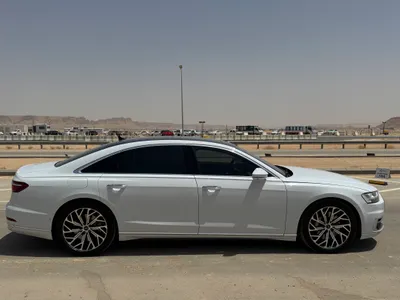 2018 اودي اي 8 ال 55تي اف اس أي