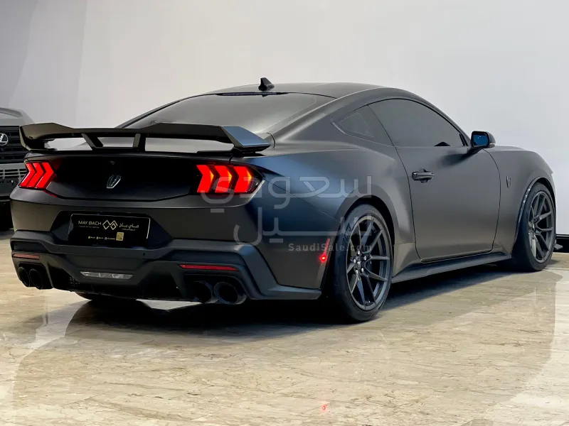 2024 فورد موستانغ دارك هورس