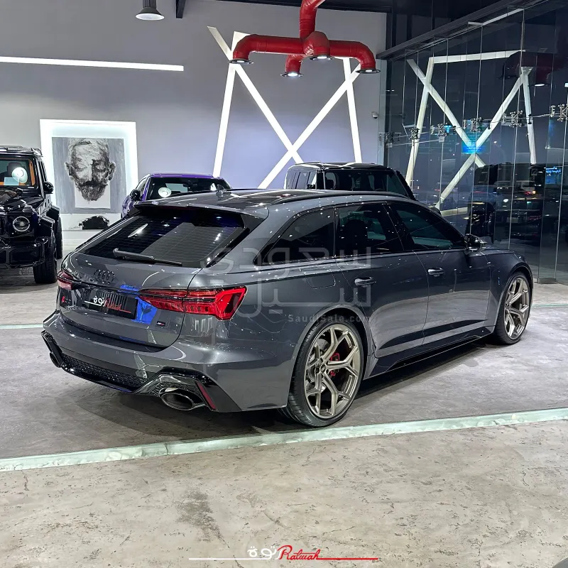 2025 اودي ار اس 6