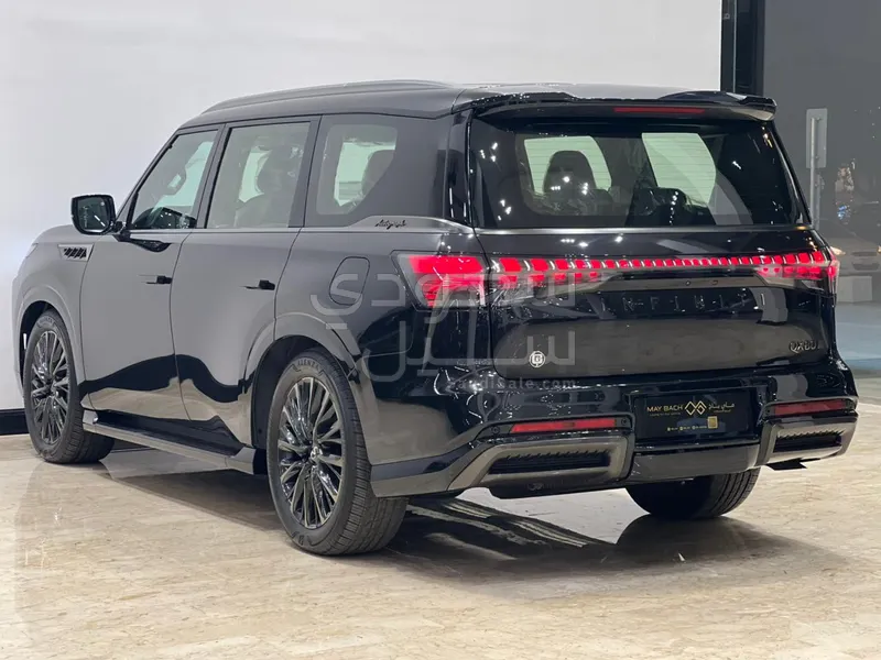 2025 انفينيتي كيو اكس 80