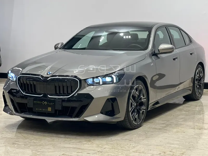 2024 بي ام دبليو الفئة الخامسة 520 أي إم كت