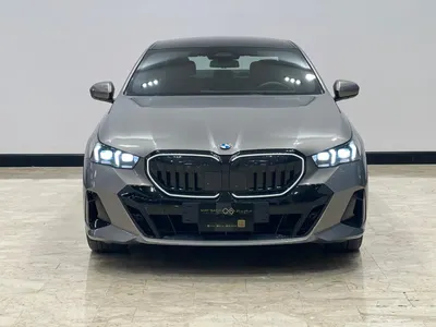 2024 بي ام دبليو الفئة الخامسة 520 أي إم كت