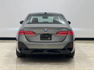 2024 بي ام دبليو الفئة الخامسة 520 أي إم كت