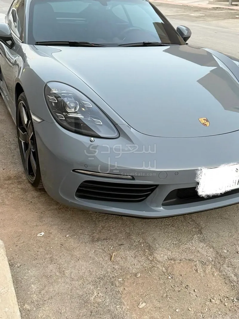 2025 بورش كايمان