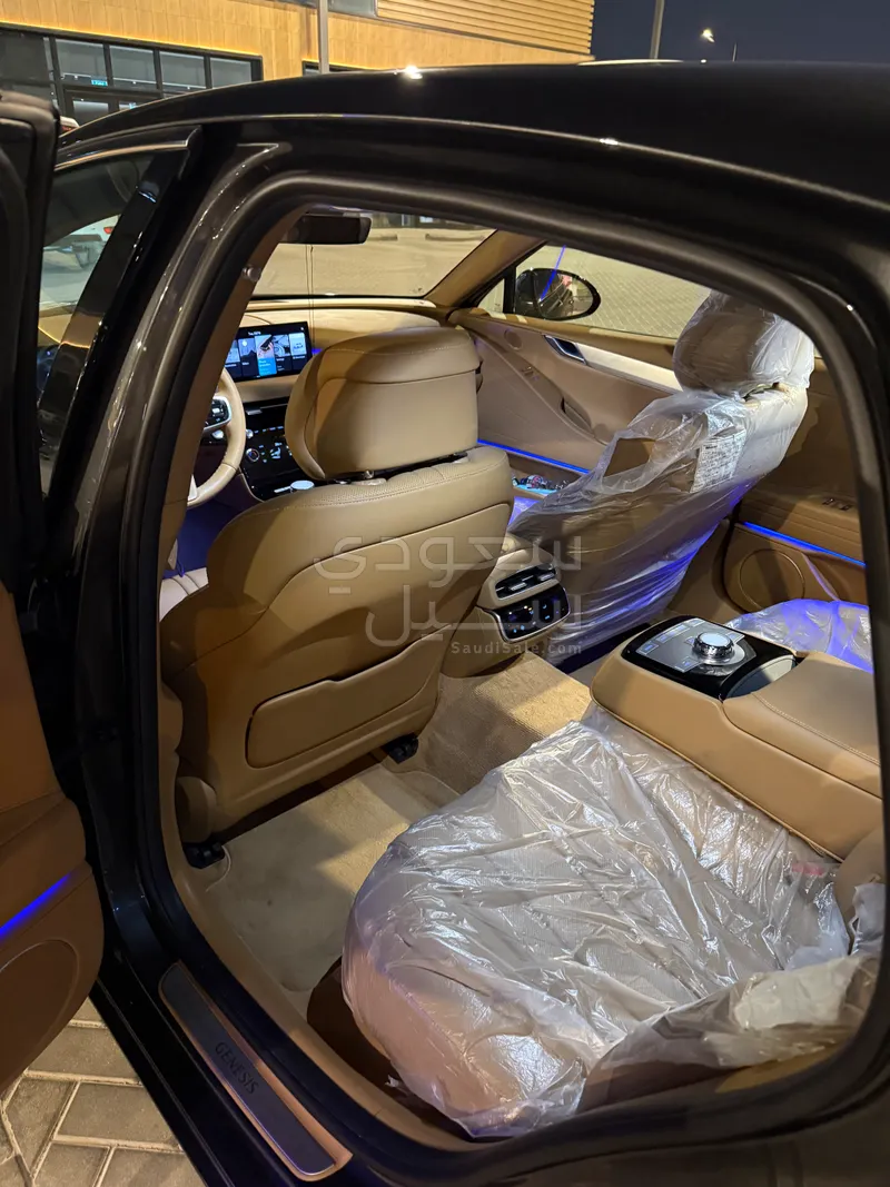 2025 جينيسيس جي 80