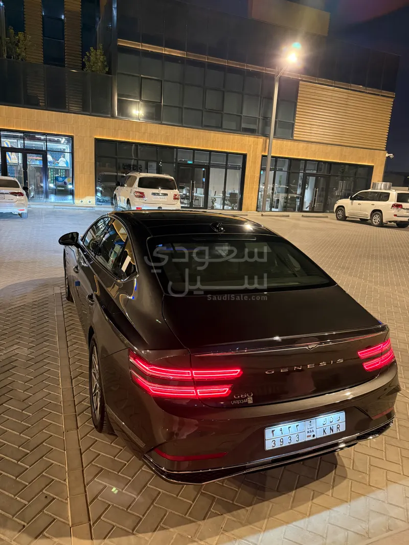 2025 جينيسيس جي 80